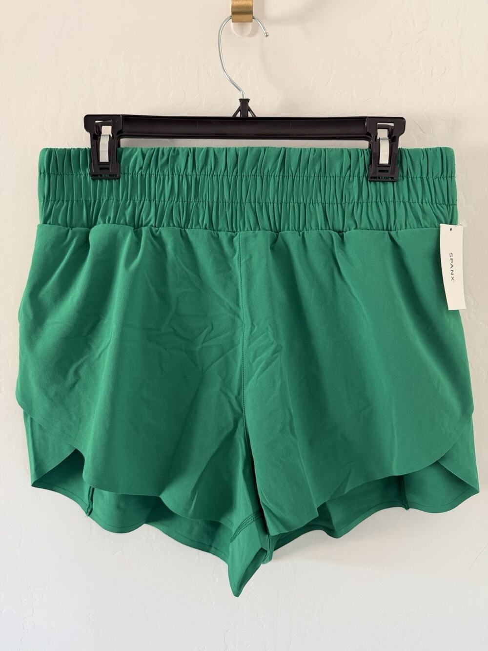 SPANX Booty Boost Run Shorts Field Green L NWT